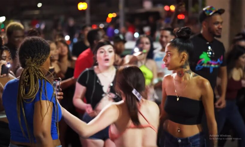 Girl Street Fight