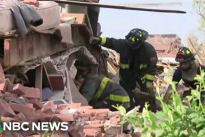 Devastating tornado hits St. Louis