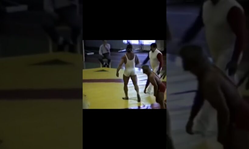 МАЛЕНЬКИЙ БОРЕЦ 🤼♂️ Ломает СТЕРЕОТИПЫ💥 #shorts