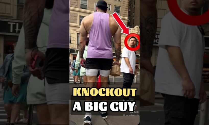 How to Knock Out a Bigger Guy in a Street Fight. #boxing #martialarts #mma #viralvideo #selfdefense