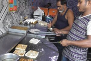 Baida Roti & Mutton Kima Mixture | TAWA Taste Of Living | Street Food Mumbai