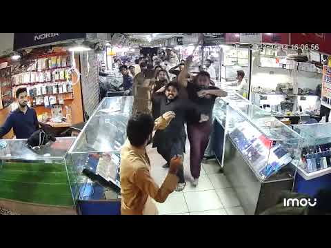 Extreme Fight in Saddar Mobile Market #karachi #pakistan