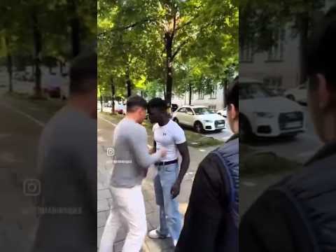 Street fight survival : self-defense #mma #selfdefense #boxing #muaythai