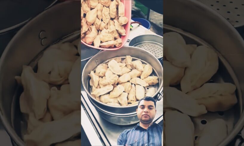 momos #food #streetfood #foodie #indianfood #youtubeshorts #indianstreetfood #youtube #shorts