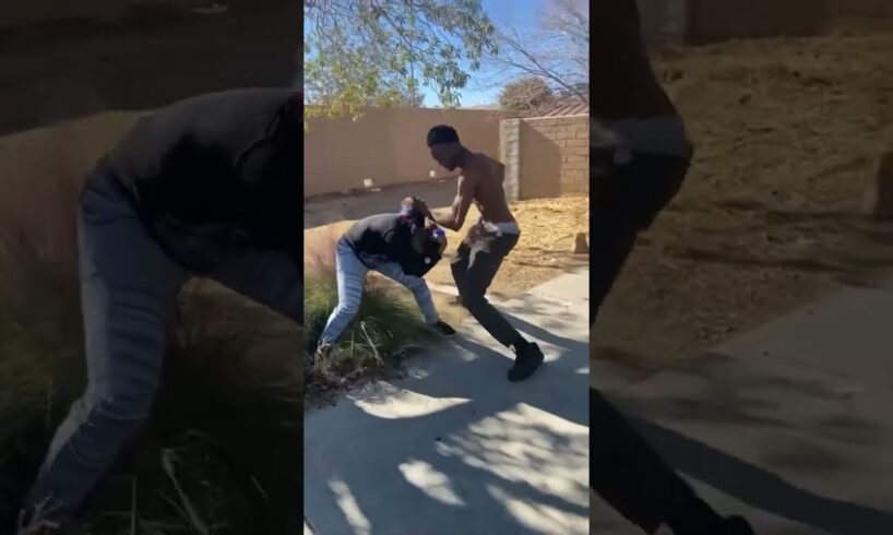 92 Hoover Member Bumps Heads With A Pj Watts Crip Member #hoover #hoodfights #Crips #bloods #La