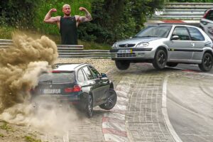 NÜRBURGRING EPIC FAILS, DANGEROUS MOMENTS, CRAZY DRIVERS & NEAR CRASH! Touristenfahrten Nordschleife