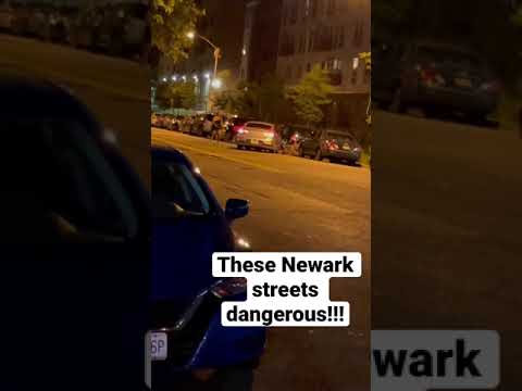 Newark street fight #newark #jersey #hitsndrun (old to me new to you .) #chill #comment #viral #see