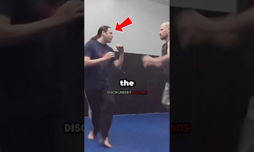 MMA Fighter Ends Aikido Challenger in Seconds 👊