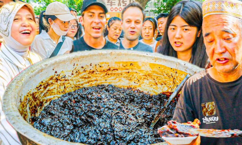 MUSLIM Chinese Street Food Tour of Xi'an, China! Most INSANE Street Food in China!