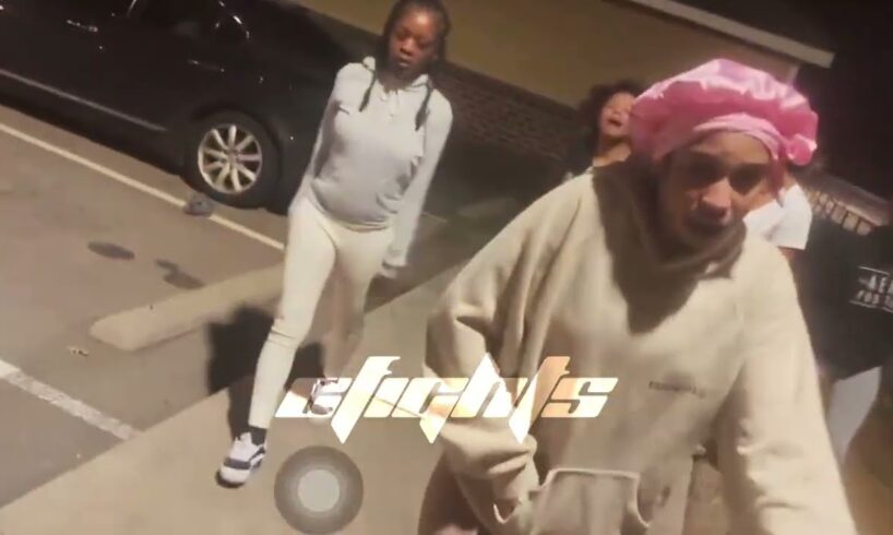 Fighting In This Cold Weather Is Crazy | Hood Girl Fights #cfights