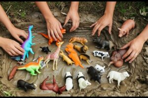 🌧️🦒 Mud Play Time! Wild Animals and Dinosaurs in Mud  Fun Learning for Kids
