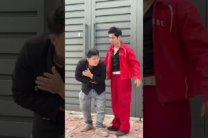 thugs and consequences#shortvideo#youtubeshorts#shorts#selfdefense#street#fight#comedy#ytshorts#yt