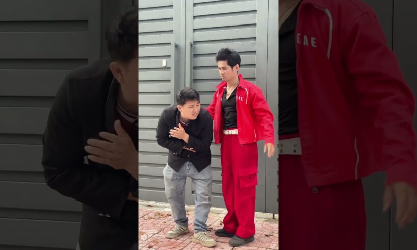 thugs and consequences#shortvideo#youtubeshorts#shorts#selfdefense#street#fight#comedy#ytshorts#yt