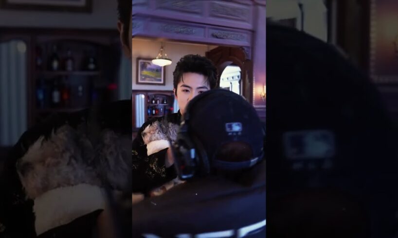 Two cute puppies, whose are these??😁😊 #王楠tyler #chinesedrama