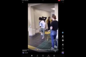 A girl school fight 2.0. In the bathroom #shorts #schoolfighs #fight #fightscene #fighs #bathroom