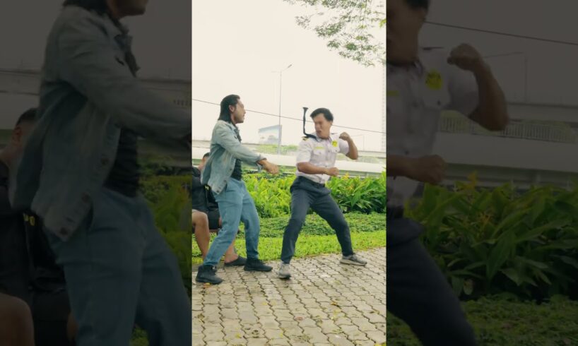 Don’t test the wrong person #martialarts #kungfu #kindness #action #ytshort #wushufight #movie