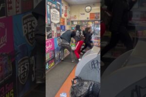 Getting busy in the deli #fights #delifights #worldstar #wallo #philly #broadstreet #bully #drunk