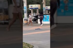 girls fighting  over a guy 10/11/25