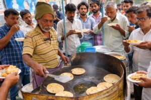 76 Years Old Ex-Jute Mill Worker Selling Chatur Purer Kachuri | জুট মিল বন্ধ, তবুও হার মানেননি