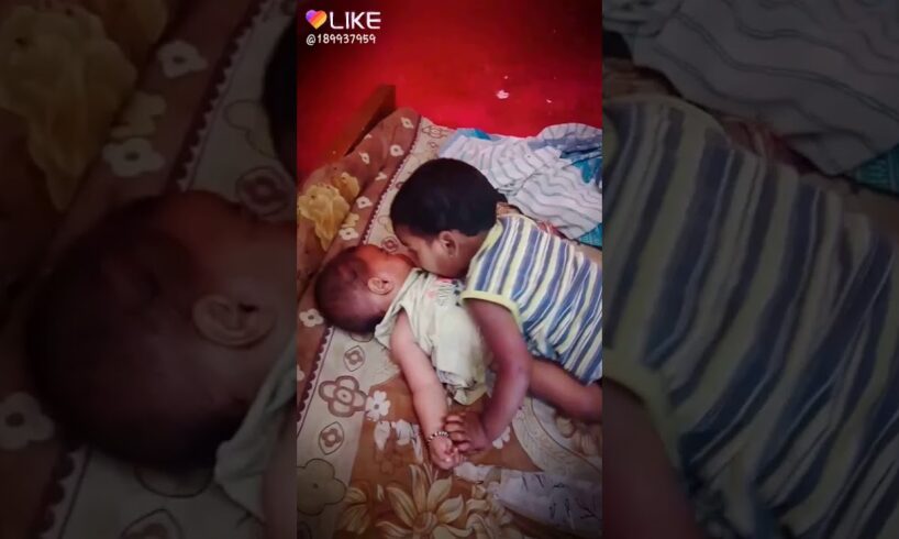 Pappu or chhola kissing video