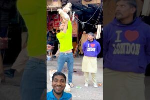 A disabled duckling helps his cat friends  P625 #animalrescue  #CuteAnimal#DuckRescue#AnimalRescue