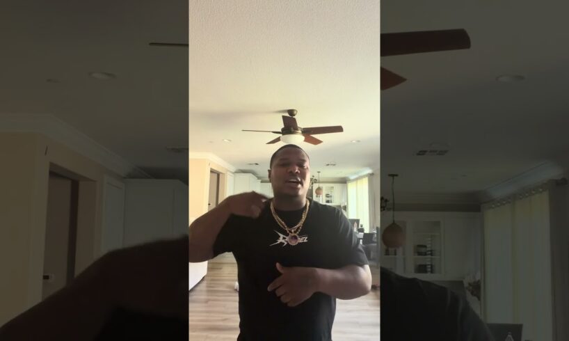 J hood on Crip Mac neck! #drama #fights #helpmemakethismakesense #lamarkmoore #shortsfeed part5