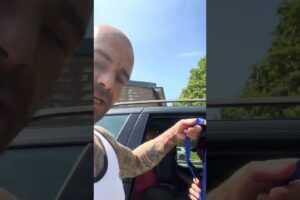 Uitreiking medaille na de hoodfight