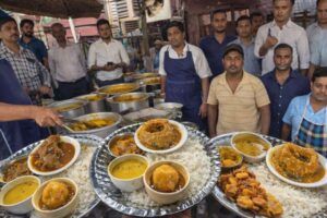 ৫০ বছরের পুরোনো দোকান Madrasi বাবুর দোকান | Bengali Indian Street Food