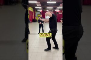 INSEGNO alla POLIZIA come utilizzare lo SPRAY AL PEPERONCINO #staysafe #peperoncino