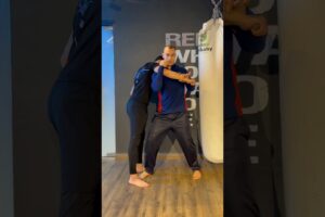 اسهل ثلاث حلول 🔥🔥 #تعليم_الدفاع_عن_النفس #جيمي_شان #selfdifence #اكسبلور #shortvideo #shorts