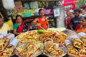 Heavy Demand for Egg Roll , Daily 500 Finished | Fast Food Beside Sealdah Station