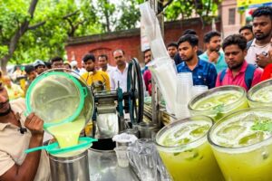 Jumbo ₹150 Glass ,  People Crazy for Sugarcane Juice , Indian Street Drinks