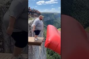 A compilation of outdoor extreme sports! 😱‼️#BungeeJump #extremesports #bungee #regret #AdrenalineR