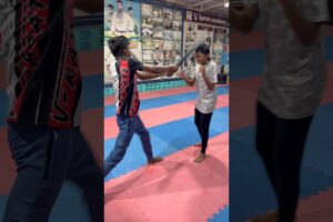 V KARATE | STREET FIGHT DEFENCE |#women #safety #selfdefense #shorts #vkarate #india #martialarts