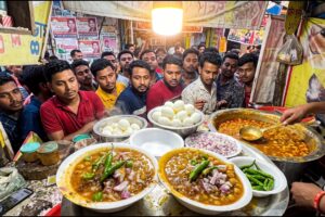 It's A Tiffin Time | People Crazy for ₹10 Mutton Fat Ghugni at Sodepur Station | Street Food