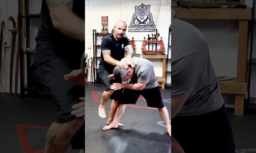 How to Jam a Haymaker & Counter (Brutal Silat Combo)